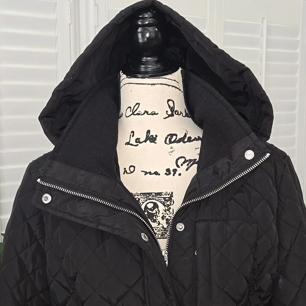 LAST CHANCE! Calvin Klein Women's Quilted Black Hooded Jacket - Picture 2 of 16